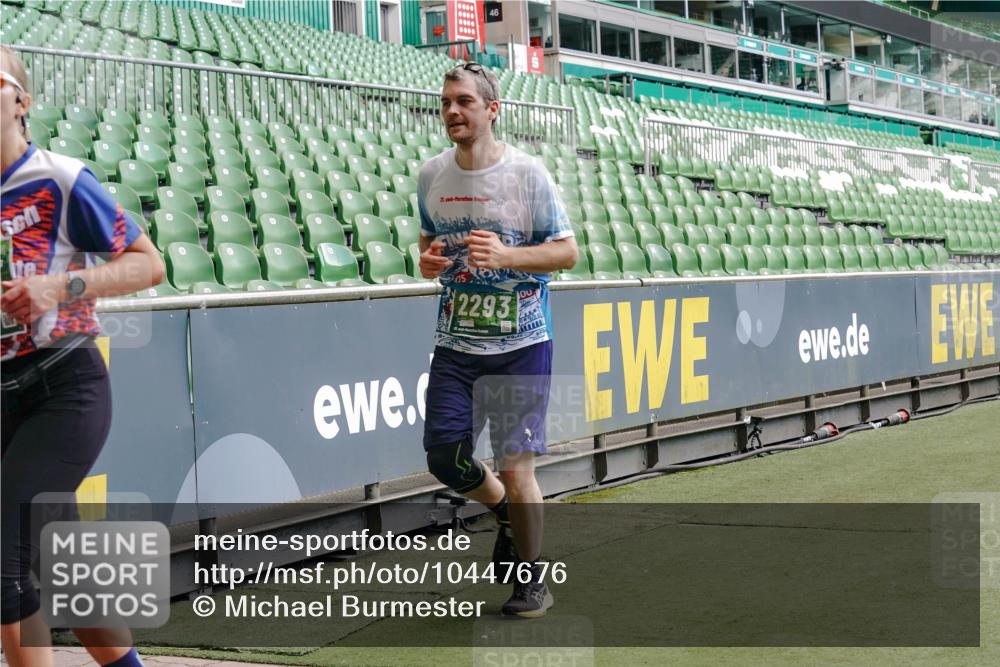 13.09.2026 - 21. swb-Marathon Bremen Michael Burmester http://msf.ph/oto/10447676 13.09.2026 13:08:36 Laufen im Stadion 132, 156, 383, 489, 532, 549, 551, 563, 607, 625, 682, 800, 808, 809, 813, 834, 846, 884, 911, 1025, 1072, 1124, 1150, 1173, 1189, 1210, 1285, 1289, 1322, 1364, 1387, 1395, 1398, 1532, 1559, 1600, 1688, 1831, 1841, 1854, 1880, 1899, 1926, 2003, 2041, 2070, 2208, 2215, 2229, 2243, 2283, 2318, 2366, 2380, 2405, 2413, 2429, 2441, 2467, 2492, 2565, 2611, 2635, 2692, 2727, 2731, 2755, 2782, 2802, 2823, 2831, 2841, 2866, 2897, 2911, 2930, 2931, 2941, 2949, 2960, 3327, 3437 meine-sportfotos.de