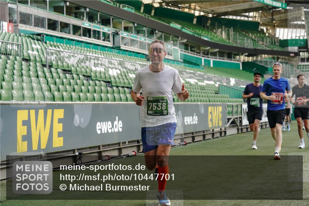 13.09.2026 - 21. swb-Marathon Bremen Michael Burmester http://msf.ph/oto/10447701 13.09.2026 12:47:11 Laufen im Stadion 195, 384, 538, 567, 604, 621, 697, 868, 1034, 1181, 1241, 1554, 1863, 2021, 2084, 2087, 2266, 2297, 2538, 2646, 2809, 2889, 2956, 3118, 3196, 3242, 3284, 3297, 3424, 3466, 3520, 3794, 4025, 4236, 4239, 4614, 4729, 4777, 4808, 4992, 5024, 5238, 5283, 5674, 5719, 5725, 5803, 5976, 6025, 6053, 6686, 6708, 6784, 6815, 7102, 7336, 7538, 7814, 7871, 8060, 8319, 8325, 8331, 8334, 8611, 8621, 8670, 8701, 8756, 8980, 8983, 9061, 9273, 9495, 9544, 9689, 9813, 9918, 13034, 439 meine-sportfotos.de