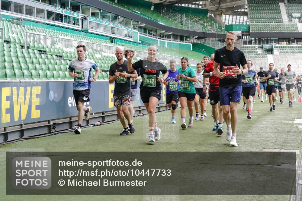 13.09.2026 - 21. swb-Marathon Bremen Michael Burmester http://msf.ph/oto/10447733 13.09.2026 13:08:38 Laufen im Stadion 132, 383, 489, 532, 549, 551, 563, 607, 625, 682, 800, 808, 809, 813, 834, 846, 884, 911, 1025, 1072, 1124, 1150, 1173, 1189, 1210, 1285, 1289, 1322, 1364, 1387, 1395, 1398, 1532, 1559, 1600, 1688, 1831, 1841, 1854, 1880, 1899, 1926, 2003, 2041, 2070, 2208, 2215, 2229, 2243, 2283, 2366, 2380, 2405, 2413, 2429, 2441, 2467, 2492, 2565, 2611, 2635, 2692, 2727, 2731, 2755, 2782, 2802, 2823, 2831, 2841, 2866, 2897, 2930, 2931, 2941, 2949, 3327, 3437 meine-sportfotos.de