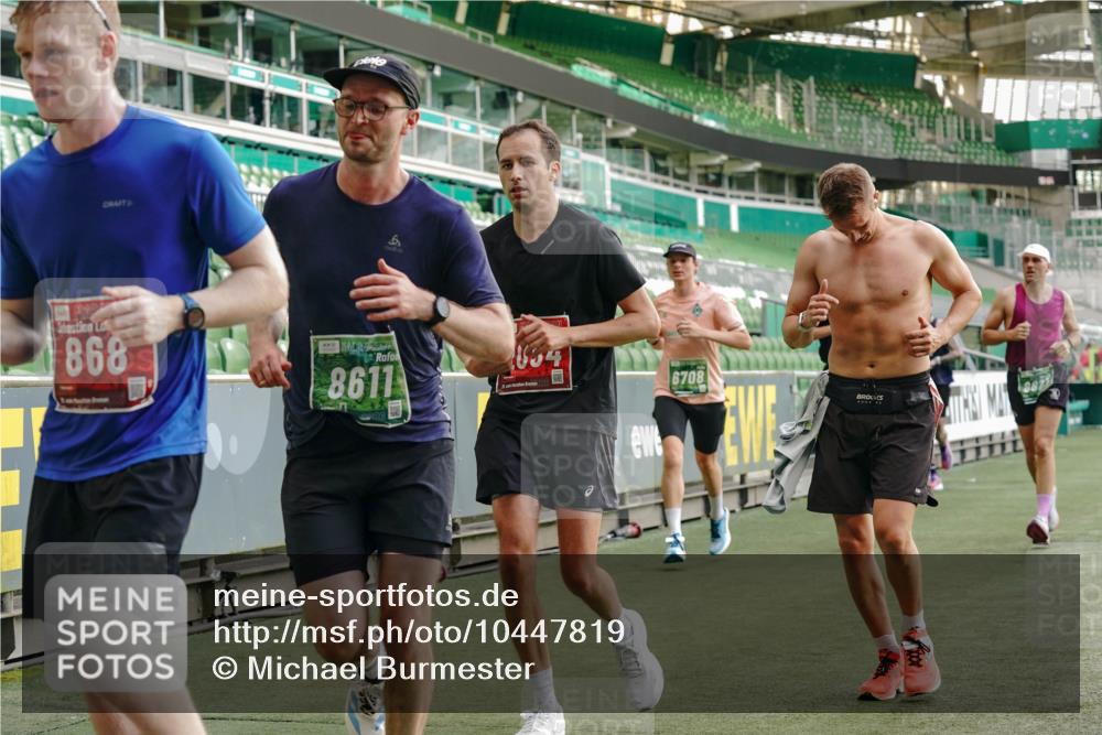 13.09.2026 - 21. swb-Marathon Bremen Michael Burmester http://msf.ph/oto/10447819 13.09.2026 12:47:15 Laufen im Stadion 195, 384, 538, 567, 604, 621, 697, 868, 1034, 1181, 1241, 1554, 2021, 2087, 2266, 2297, 2538, 2646, 2809, 2889, 2956, 3118, 3196, 3242, 3284, 3297, 3424, 3466, 3520, 3794, 4025, 4236, 4239, 4614, 4729, 4777, 4808, 4992, 5024, 5238, 5283, 5674, 5719, 5725, 5803, 5976, 6025, 6053, 6686, 6708, 6784, 6815, 7102, 7538, 7814, 7871, 8060, 8319, 8325, 8331, 8334, 8611, 8621, 8670, 8701, 8756, 8980, 8983, 9061, 9495, 9544, 9689, 9813, 9918, 13034, 439 meine-sportfotos.de