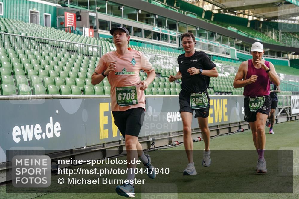 13.09.2026 - 21. swb-Marathon Bremen Michael Burmester http://msf.ph/oto/10447940 13.09.2026 12:47:17 Laufen im Stadion 195, 384, 538, 567, 604, 621, 697, 868, 1034, 1181, 1241, 1554, 2021, 2087, 2266, 2297, 2538, 2646, 2809, 2889, 2956, 3118, 3196, 3242, 3284, 3297, 3424, 3466, 3520, 3794, 4025, 4236, 4239, 4614, 4729, 4777, 4808, 4992, 5024, 5238, 5283, 5674, 5719, 5725, 5803, 5976, 6025, 6053, 6686, 6708, 6784, 6815, 7102, 7538, 7814, 7871, 8060, 8319, 8325, 8331, 8334, 8611, 8621, 8670, 8701, 8980, 8983, 9061, 9495, 9544, 9689, 9813, 9918, 13034 meine-sportfotos.de