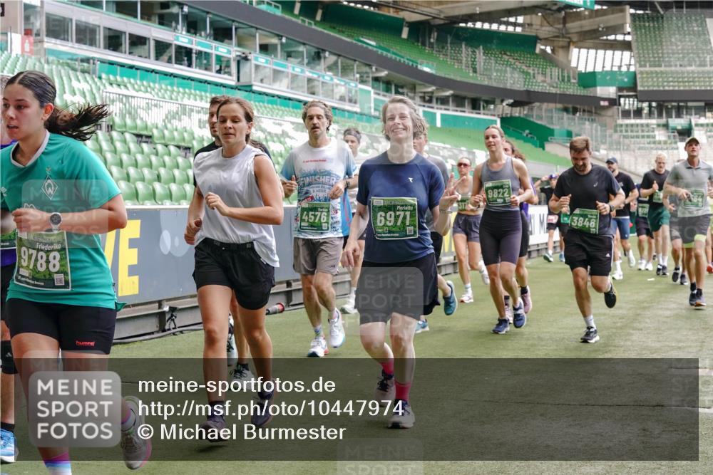 13.09.2026 - 21. swb-Marathon Bremen Michael Burmester http://msf.ph/oto/10447974 13.09.2026 13:08:42 Laufen im Stadion 383, 489, 532, 549, 551, 563, 607, 625, 682, 800, 808, 809, 813, 846, 884, 898, 911, 1025, 1072, 1124, 1150, 1173, 1189, 1210, 1285, 1289, 1322, 1364, 1387, 1395, 1398, 1532, 1559, 1600, 1688, 1831, 1841, 1854, 1880, 1899, 2003, 2041, 2070, 2208, 2215, 2229, 2243, 2283, 2366, 2380, 2405, 2413, 2429, 2441, 2467, 2492, 2565, 2611, 2635, 2692, 2727, 2731, 2755, 2782, 2802, 2823, 2831, 2841, 2866, 2897, 2930, 2931, 2941, 2949, 3327, 3437, 3707 meine-sportfotos.de