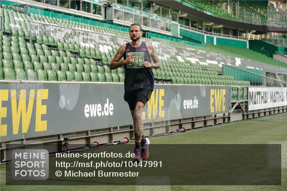 13.09.2026 - 21. swb-Marathon Bremen Michael Burmester http://msf.ph/oto/10447991 13.09.2026 12:47:19 Laufen im Stadion 195, 384, 538, 567, 604, 621, 697, 868, 889, 1034, 1181, 1241, 1554, 2021, 2087, 2266, 2297, 2538, 2646, 2809, 2889, 2956, 3118, 3196, 3242, 3284, 3297, 3424, 3466, 3520, 3794, 4025, 4236, 4239, 4614, 4729, 4777, 4808, 4992, 5024, 5238, 5283, 5674, 5719, 5725, 5803, 5976, 6025, 6053, 6686, 6708, 6784, 6815, 7102, 7538, 7803, 7814, 7871, 8060, 8319, 8325, 8331, 8334, 8611, 8621, 8670, 8701, 8980, 8983, 9010, 9061, 9495, 9544, 9689, 9813, 9918, 13034 meine-sportfotos.de