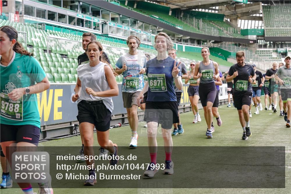 13.09.2026 - 21. swb-Marathon Bremen Michael Burmester http://msf.ph/oto/10447993 13.09.2026 13:08:42 Laufen im Stadion 383, 489, 532, 549, 551, 563, 607, 625, 682, 800, 808, 809, 813, 846, 884, 898, 911, 1025, 1072, 1124, 1150, 1173, 1189, 1210, 1285, 1289, 1322, 1364, 1387, 1395, 1398, 1532, 1559, 1600, 1688, 1831, 1841, 1854, 1880, 1899, 2003, 2041, 2070, 2208, 2215, 2229, 2243, 2283, 2366, 2380, 2405, 2413, 2429, 2441, 2467, 2492, 2565, 2611, 2635, 2692, 2727, 2731, 2755, 2782, 2802, 2823, 2831, 2841, 2866, 2897, 2930, 2931, 2941, 2949, 3327, 3437, 3707 meine-sportfotos.de