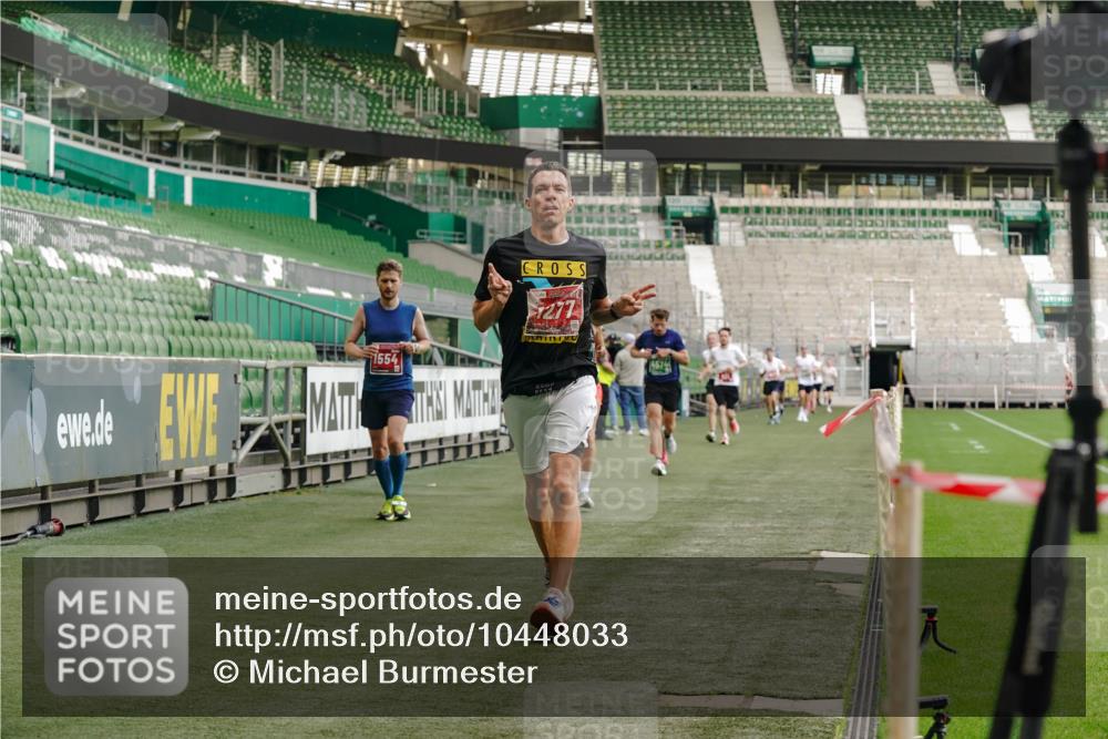 13.09.2026 - 21. swb-Marathon Bremen Michael Burmester http://msf.ph/oto/10448033 13.09.2026 12:47:21 Laufen im Stadion 195, 384, 538, 567, 604, 621, 697, 868, 889, 1034, 1181, 1241, 1554, 2021, 2087, 2266, 2297, 2538, 2646, 2809, 2889, 2956, 3118, 3196, 3242, 3284, 3297, 3424, 3466, 3520, 3794, 3910, 4025, 4236, 4239, 4614, 4729, 4777, 4808, 4992, 5024, 5238, 5283, 5674, 5719, 5725, 5803, 5976, 6025, 6053, 6058, 6686, 6708, 6784, 6815, 7102, 7538, 7803, 7814, 7871, 8060, 8319, 8325, 8331, 8334, 8611, 8621, 8670, 8701, 8980, 8983, 9010, 9061, 9495, 9544, 9689, 9813, 9918, 13034 meine-sportfotos.de