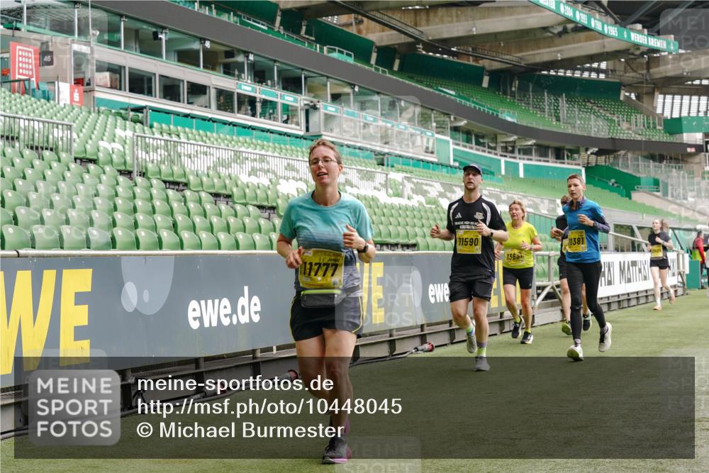 13.09.2026 - 21. swb-Marathon Bremen Michael Burmester http://msf.ph/oto/10448045 13.09.2026 10:30:09 Laufen im Stadion 10162, 10170, 10174, 10183, 10193, 10200, 10218, 10227, 10233, 10253, 10267, 10281, 10304, 10334, 10339, 10348, 10359, 10381, 10392, 10421, 10426, 10448, 10452, 10467, 10515, 10525, 10537, 10585, 10588, 10641, 10652, 10714, 10734, 10739, 10757, 10761, 10763, 10764, 10765, 10780, 10808, 10821, 10822, 10825, 10827, 10837, 10838, 10840, 10862, 10863, 10876, 10884, 10886, 10887, 10906, 10910, 10923, 10966, 10984, 11002, 11007, 11018, 11038, 11109 meine-sportfotos.de