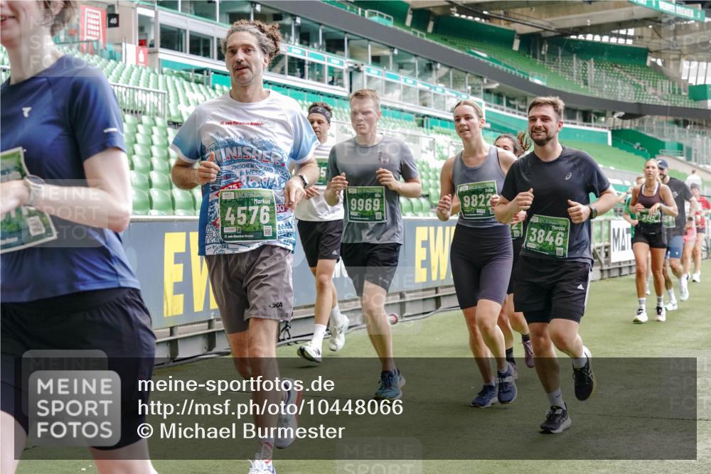 13.09.2026 - 21. swb-Marathon Bremen Michael Burmester http://msf.ph/oto/10448066 13.09.2026 13:08:43 Laufen im Stadion 383, 489, 532, 549, 551, 563, 607, 625, 682, 800, 808, 809, 813, 846, 884, 898, 911, 1025, 1072, 1124, 1150, 1173, 1189, 1210, 1285, 1289, 1322, 1364, 1387, 1395, 1398, 1532, 1559, 1600, 1688, 1831, 1841, 1854, 1880, 1899, 2003, 2041, 2070, 2208, 2215, 2229, 2243, 2283, 2366, 2380, 2405, 2413, 2429, 2441, 2467, 2471, 2492, 2565, 2611, 2635, 2692, 2727, 2731, 2755, 2782, 2802, 2823, 2831, 2841, 2866, 2897, 2930, 2931, 2941, 2949, 3316, 3327, 3437, 3707 meine-sportfotos.de