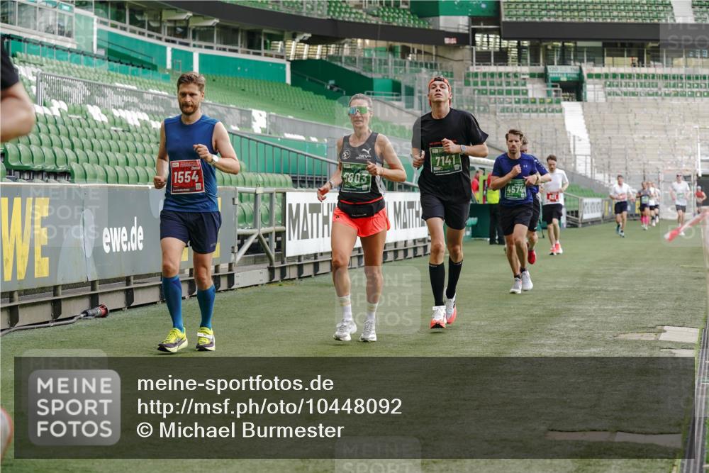 13.09.2026 - 21. swb-Marathon Bremen Michael Burmester http://msf.ph/oto/10448092 13.09.2026 12:47:23 Laufen im Stadion 384, 538, 567, 604, 621, 697, 868, 889, 1034, 1181, 1554, 2021, 2087, 2266, 2297, 2538, 2646, 2809, 2889, 2956, 3118, 3196, 3242, 3284, 3297, 3424, 3466, 3520, 3794, 3910, 4025, 4236, 4239, 4614, 4712, 4729, 4777, 4808, 4992, 5024, 5238, 5283, 5674, 5725, 5803, 5976, 6025, 6053, 6058, 6686, 6708, 6784, 6815, 7102, 7399, 7538, 7803, 7814, 7871, 8060, 8319, 8325, 8331, 8334, 8611, 8621, 8670, 8701, 8706, 8980, 8983, 9010, 9061, 9495, 9544, 9689, 9813, 9918, 13034 meine-sportfotos.de