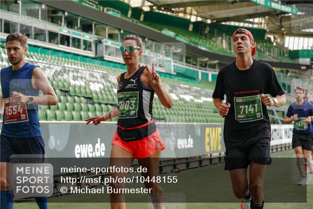 13.09.2026 - 21. swb-Marathon Bremen Michael Burmester http://msf.ph/oto/10448155 13.09.2026 12:47:26 Laufen im Stadion 384, 538, 567, 604, 621, 697, 868, 889, 1034, 1181, 1554, 1872, 2021, 2087, 2266, 2297, 2538, 2646, 2809, 2956, 3118, 3196, 3242, 3284, 3297, 3424, 3466, 3520, 3794, 3910, 4025, 4236, 4239, 4614, 4712, 4729, 4777, 4808, 4992, 5024, 5238, 5283, 5674, 5725, 5803, 5976, 6025, 6053, 6058, 6686, 6708, 6784, 6815, 7102, 7399, 7538, 7803, 7814, 7871, 8060, 8334, 8611, 8621, 8670, 8701, 8706, 8980, 8981, 8983, 9010, 9061, 9495, 9544, 9689, 9813, 9918, 13034 meine-sportfotos.de