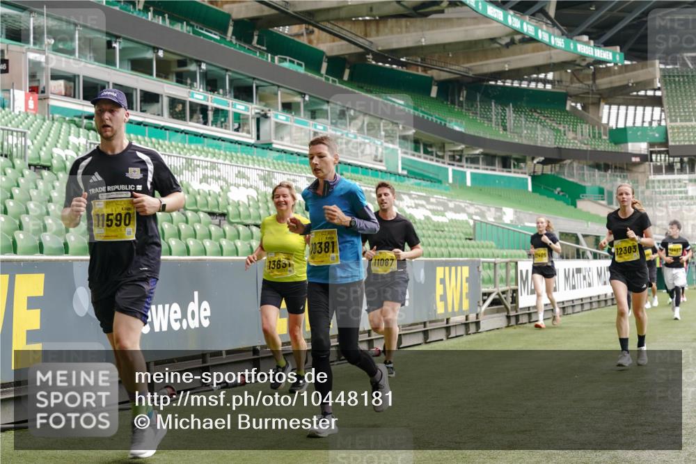13.09.2026 - 21. swb-Marathon Bremen Michael Burmester http://msf.ph/oto/10448181 13.09.2026 10:30:11 Laufen im Stadion 10162, 10170, 10174, 10183, 10193, 10200, 10218, 10227, 10233, 10253, 10281, 10304, 10334, 10339, 10348, 10359, 10381, 10392, 10426, 10448, 10452, 10467, 10515, 10525, 10537, 10585, 10588, 10641, 10652, 10714, 10734, 10757, 10761, 10763, 10764, 10765, 10780, 10808, 10821, 10822, 10825, 10827, 10837, 10838, 10840, 10862, 10863, 10876, 10884, 10886, 10887, 10906, 10910, 10923, 10966, 10984, 11002, 11007, 11018, 11038, 11109 meine-sportfotos.de