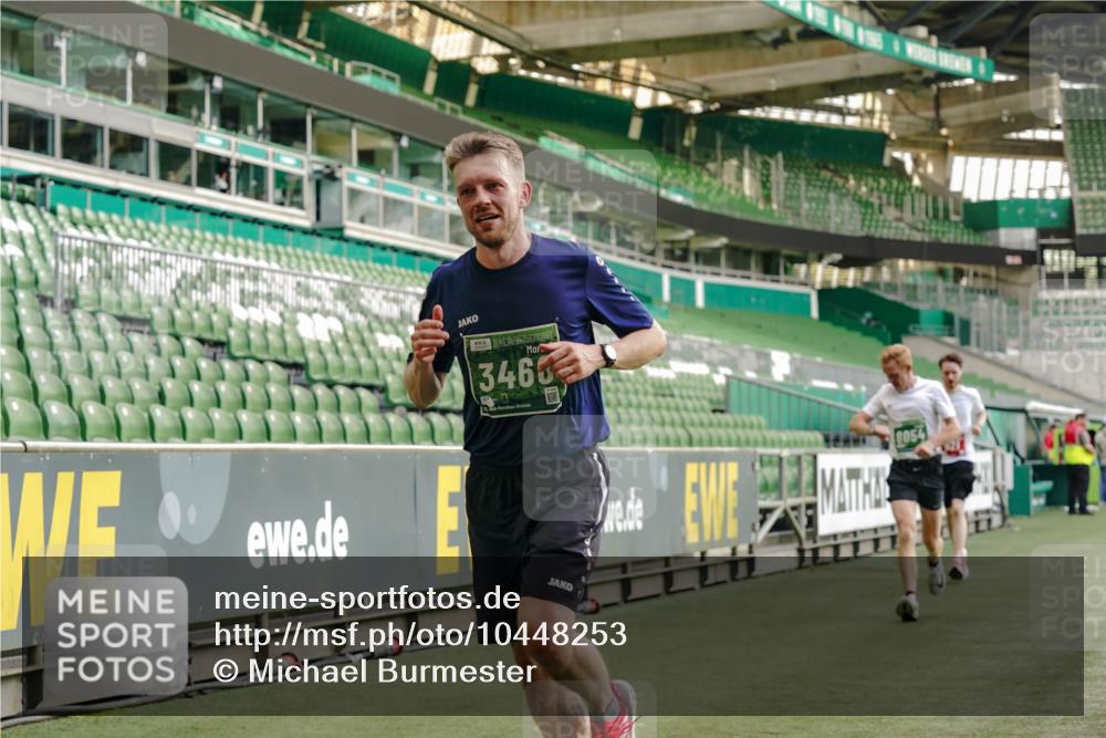 13.09.2026 - 21. swb-Marathon Bremen Michael Burmester http://msf.ph/oto/10448253 13.09.2026 12:47:29 Laufen im Stadion 382, 384, 538, 567, 604, 621, 697, 868, 889, 1034, 1181, 1554, 1872, 2021, 2087, 2266, 2538, 2646, 2809, 2956, 3118, 3196, 3242, 3284, 3297, 3424, 3466, 3520, 3794, 3910, 4025, 4236, 4239, 4614, 4712, 4729, 4777, 4808, 4992, 5024, 5238, 5283, 5674, 5725, 5803, 5976, 6025, 6053, 6058, 6686, 6708, 6784, 6815, 7102, 7399, 7538, 7803, 7814, 7871, 8060, 8334, 8611, 8621, 8670, 8701, 8706, 8980, 8981, 8983, 9010, 9061, 9495, 9544, 9689, 9813, 9918, 13034 meine-sportfotos.de