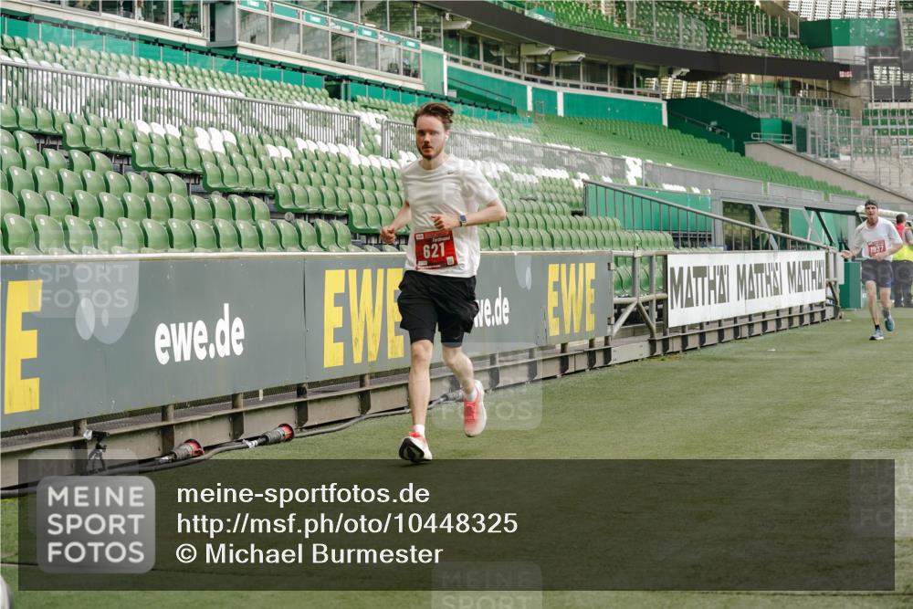 13.09.2026 - 21. swb-Marathon Bremen Michael Burmester http://msf.ph/oto/10448325 13.09.2026 12:47:33 Laufen im Stadion 382, 384, 538, 567, 604, 621, 697, 868, 889, 1034, 1554, 1872, 1925, 2021, 2087, 2266, 2538, 2646, 2809, 2956, 3118, 3196, 3242, 3284, 3297, 3424, 3466, 3520, 3794, 3910, 4025, 4236, 4239, 4614, 4712, 4729, 4777, 4808, 4992, 5024, 5238, 5283, 5674, 5725, 5803, 5976, 6025, 6053, 6058, 6686, 6708, 6784, 6815, 7102, 7399, 7538, 7803, 7814, 7871, 8060, 8334, 8611, 8621, 8670, 8701, 8706, 8980, 8981, 8983, 9010, 9061, 9544, 9689, 9813, 9918, 13034 meine-sportfotos.de