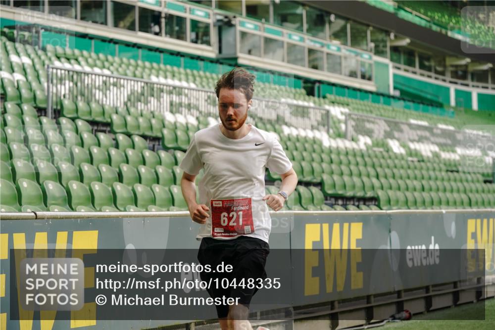 13.09.2026 - 21. swb-Marathon Bremen Michael Burmester http://msf.ph/oto/10448335 13.09.2026 12:47:34 Laufen im Stadion 382, 384, 538, 567, 604, 621, 697, 868, 889, 1034, 1554, 1872, 1925, 2021, 2087, 2266, 2538, 2646, 2809, 2844, 2956, 3118, 3127, 3196, 3242, 3284, 3297, 3424, 3466, 3520, 3794, 3910, 4025, 4236, 4239, 4614, 4712, 4729, 4777, 4808, 4992, 5024, 5238, 5283, 5674, 5725, 5803, 5976, 6025, 6053, 6058, 6686, 6708, 6784, 6815, 7102, 7399, 7538, 7803, 7814, 7871, 8060, 8334, 8611, 8621, 8670, 8701, 8706, 8973, 8980, 8981, 8983, 9010, 9061, 9544, 9689, 9813, 9918, 13034 meine-sportfotos.de