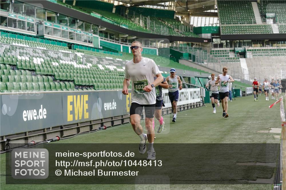 13.09.2026 - 21. swb-Marathon Bremen Michael Burmester http://msf.ph/oto/10448413 13.09.2026 12:47:41 Laufen im Stadion 382, 384, 538, 604, 621, 868, 889, 1554, 1872, 1925, 2021, 2087, 2266, 2538, 2605, 2646, 2809, 2844, 2956, 3110, 3118, 3127, 3196, 3242, 3284, 3297, 3424, 3466, 3520, 3794, 3910, 4025, 4236, 4239, 4614, 4712, 4729, 4777, 4808, 4992, 5024, 5238, 5283, 5674, 5725, 5803, 5976, 6025, 6053, 6058, 6686, 6708, 6784, 6815, 6951, 7102, 7399, 7538, 7803, 7814, 7871, 8060, 8334, 8611, 8621, 8706, 8877, 8973, 8980, 8981, 8983, 9010, 9061, 9429, 9544, 9689, 9813, 9918, 13034 meine-sportfotos.de