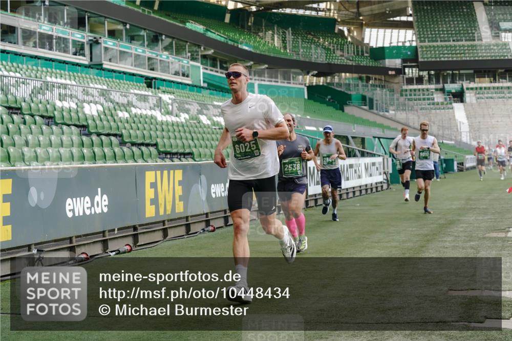 13.09.2026 - 21. swb-Marathon Bremen Michael Burmester http://msf.ph/oto/10448434 13.09.2026 12:47:41 Laufen im Stadion 382, 384, 538, 604, 621, 868, 889, 1554, 1872, 1925, 2021, 2087, 2266, 2538, 2605, 2646, 2809, 2844, 2956, 3110, 3118, 3127, 3196, 3242, 3284, 3297, 3424, 3466, 3520, 3794, 3910, 4025, 4236, 4239, 4614, 4712, 4729, 4777, 4808, 4992, 5024, 5238, 5283, 5674, 5725, 5803, 5976, 6025, 6053, 6058, 6686, 6708, 6784, 6815, 6951, 7102, 7399, 7538, 7803, 7814, 7871, 8060, 8334, 8611, 8621, 8706, 8877, 8973, 8980, 8981, 8983, 9010, 9061, 9429, 9544, 9689, 9813, 9918, 13034 meine-sportfotos.de