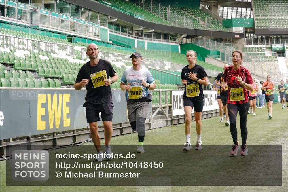 13.09.2026 - 21. swb-Marathon Bremen Michael Burmester http://msf.ph/oto/10448450 13.09.2026 10:30:19 Laufen im Stadion 10141, 10162, 10170, 10174, 10183, 10193, 10200, 10218, 10227, 10233, 10253, 10281, 10304, 10334, 10339, 10348, 10359, 10381, 10392, 10426, 10448, 10452, 10467, 10515, 10537, 10585, 10588, 10641, 10652, 10714, 10734, 10757, 10761, 10763, 10764, 10765, 10780, 10808, 10821, 10822, 10825, 10827, 10837, 10838, 10840, 10862, 10863, 10884, 10886, 10887, 10906, 10966, 10984, 11002, 11007, 11038, 11109, 11350, 11379 meine-sportfotos.de
