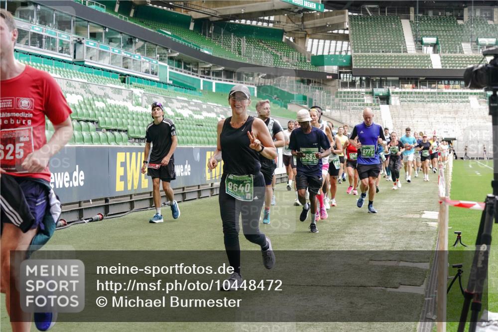 13.09.2026 - 21. swb-Marathon Bremen Michael Burmester http://msf.ph/oto/10448472 13.09.2026 13:08:51 Laufen im Stadion 383, 391, 489, 532, 549, 551, 563, 625, 682, 800, 808, 809, 813, 884, 898, 911, 1025, 1072, 1124, 1150, 1173, 1210, 1285, 1289, 1322, 1364, 1395, 1398, 1532, 1559, 1688, 1831, 1854, 1880, 1899, 2003, 2041, 2208, 2215, 2229, 2243, 2283, 2366, 2380, 2405, 2413, 2429, 2441, 2467, 2471, 2492, 2525, 2565, 2611, 2635, 2692, 2727, 2782, 2802, 2823, 2831, 2841, 2866, 2897, 2930, 2931, 2941, 2949, 3032, 3316, 3327, 3333, 3398, 3437, 3707, 109 meine-sportfotos.de