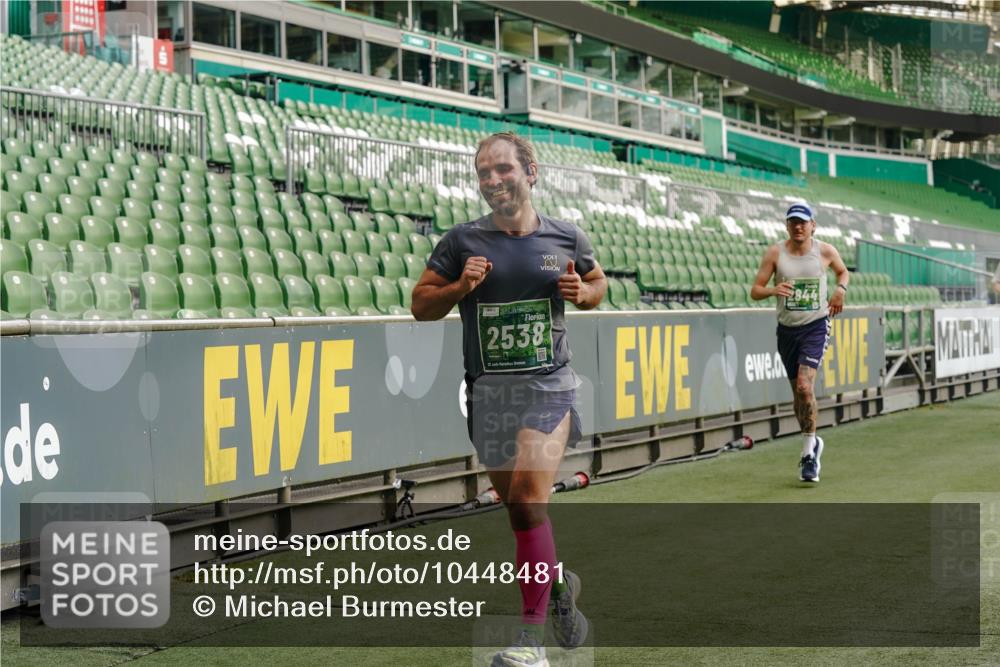 13.09.2026 - 21. swb-Marathon Bremen Michael Burmester http://msf.ph/oto/10448481 13.09.2026 12:47:43 Laufen im Stadion 382, 384, 538, 604, 621, 868, 889, 1554, 1872, 1925, 2021, 2087, 2266, 2538, 2605, 2646, 2809, 2844, 2956, 3110, 3118, 3127, 3196, 3242, 3284, 3297, 3424, 3466, 3520, 3794, 3910, 4025, 4236, 4239, 4614, 4712, 4729, 4777, 4808, 4992, 5024, 5238, 5283, 5674, 5725, 5803, 5976, 6025, 6053, 6058, 6686, 6708, 6784, 6815, 6951, 7102, 7399, 7538, 7803, 7814, 7871, 8060, 8334, 8611, 8621, 8706, 8877, 8973, 8980, 8981, 8983, 9010, 9061, 9429, 9544, 9689, 9813, 9918, 13034 meine-sportfotos.de