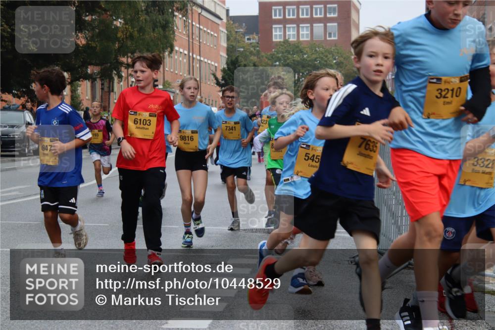 13.09.2026 - Kiel Lauf Markus Tischler http://msf.ph/oto/10448529 13.09.2026 08:53:10 Fleethörn 38, 1947, 193, 15, 38, 6103, 39, 9816, 7341, 23, 3210, 8, 38, 545, 7635, 332 meine-sportfotos.de