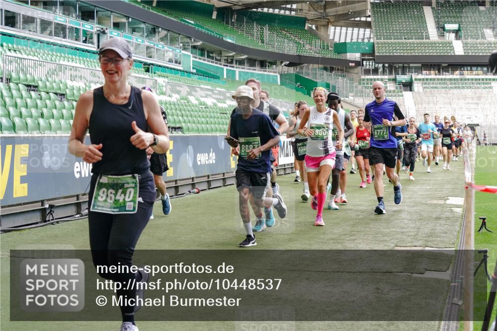 13.09.2026 - 21. swb-Marathon Bremen Michael Burmester http://msf.ph/oto/10448537 13.09.2026 13:08:52 Laufen im Stadion 383, 391, 489, 532, 549, 551, 563, 625, 682, 800, 808, 809, 813, 884, 898, 911, 1025, 1072, 1124, 1150, 1173, 1210, 1285, 1289, 1322, 1364, 1395, 1398, 1532, 1559, 1688, 1831, 1854, 1880, 1899, 2003, 2041, 2208, 2215, 2229, 2243, 2283, 2366, 2380, 2405, 2413, 2429, 2441, 2467, 2471, 2492, 2525, 2565, 2611, 2635, 2692, 2727, 2782, 2802, 2823, 2831, 2841, 2866, 2897, 2930, 2931, 2941, 2949, 3032, 3316, 3327, 3333, 3398, 3437, 3707, 3769, 109 meine-sportfotos.de