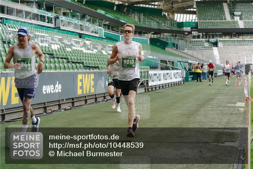 13.09.2026 - 21. swb-Marathon Bremen Michael Burmester http://msf.ph/oto/10448539 13.09.2026 12:47:45 Laufen im Stadion 382, 384, 538, 604, 621, 868, 889, 1349, 1554, 1872, 1925, 2021, 2087, 2266, 2538, 2605, 2646, 2809, 2844, 2956, 3110, 3118, 3127, 3196, 3242, 3284, 3297, 3424, 3466, 3520, 3794, 3910, 4025, 4236, 4239, 4614, 4712, 4729, 4777, 4808, 4992, 5024, 5238, 5283, 5674, 5725, 5803, 5976, 6025, 6053, 6058, 6686, 6708, 6784, 6815, 6951, 7102, 7399, 7538, 7803, 7814, 7871, 8060, 8334, 8611, 8621, 8706, 8877, 8973, 8980, 8981, 8983, 9010, 9061, 9429, 9544, 9689, 9813, 9918, 13034 meine-sportfotos.de