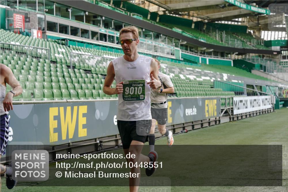 13.09.2026 - 21. swb-Marathon Bremen Michael Burmester http://msf.ph/oto/10448551 13.09.2026 12:47:46 Laufen im Stadion 382, 384, 538, 604, 621, 868, 889, 1349, 1554, 1872, 1925, 2021, 2087, 2266, 2538, 2605, 2646, 2809, 2844, 2956, 3110, 3118, 3127, 3196, 3242, 3284, 3297, 3424, 3466, 3520, 3794, 3910, 4025, 4236, 4239, 4614, 4712, 4729, 4777, 4808, 4992, 5024, 5238, 5283, 5674, 5725, 5803, 5976, 6025, 6053, 6058, 6686, 6708, 6784, 6815, 6951, 7102, 7399, 7538, 7803, 7814, 7871, 8060, 8334, 8611, 8621, 8706, 8877, 8973, 8980, 8981, 8983, 9010, 9061, 9429, 9544, 9689, 9813, 9918, 13034 meine-sportfotos.de