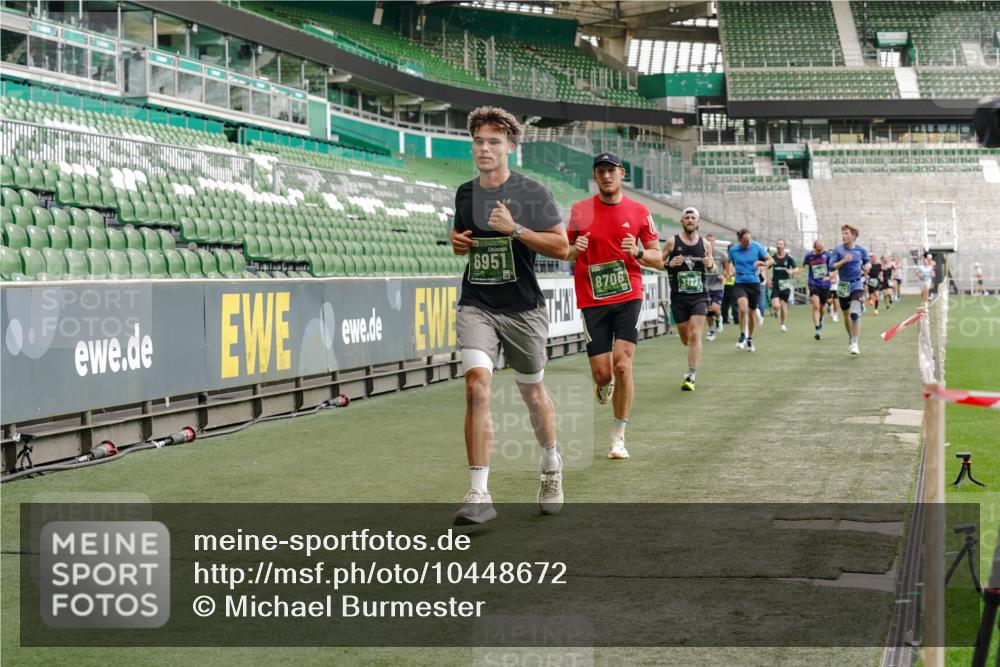 13.09.2026 - 21. swb-Marathon Bremen Michael Burmester http://msf.ph/oto/10448672 13.09.2026 12:47:55 Laufen im Stadion 382, 384, 538, 604, 621, 826, 868, 889, 1349, 1554, 1872, 1925, 2021, 2266, 2538, 2605, 2646, 2809, 2844, 2956, 3110, 3118, 3127, 3196, 3242, 3284, 3297, 3424, 3466, 3520, 3794, 3910, 4025, 4236, 4239, 4614, 4712, 4729, 4777, 4808, 4992, 5725, 5803, 5976, 6025, 6053, 6058, 6686, 6708, 6784, 6815, 6951, 7064, 7102, 7399, 7538, 7636, 7803, 7814, 7871, 8060, 8334, 8611, 8621, 8706, 8877, 8973, 8980, 8981, 8983, 9010, 9061, 9429, 9544, 9689, 9813, 9918, 13034 meine-sportfotos.de