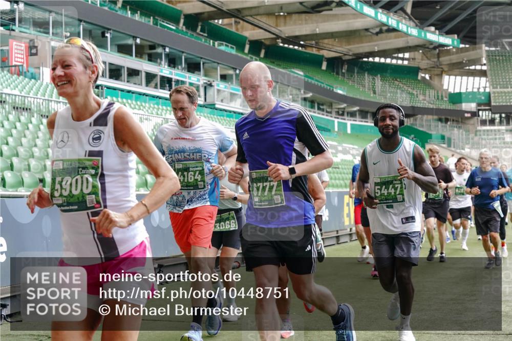13.09.2026 - 21. swb-Marathon Bremen Michael Burmester http://msf.ph/oto/10448751 13.09.2026 13:08:55 Laufen im Stadion 383, 391, 532, 549, 551, 563, 625, 682, 800, 808, 809, 813, 884, 898, 911, 1025, 1072, 1124, 1150, 1173, 1210, 1285, 1289, 1322, 1364, 1395, 1398, 1532, 1559, 1688, 1831, 1854, 1880, 1899, 2003, 2041, 2208, 2215, 2229, 2243, 2366, 2380, 2405, 2413, 2429, 2441, 2467, 2471, 2492, 2525, 2565, 2594, 2611, 2635, 2692, 2727, 2782, 2802, 2823, 2831, 2841, 2866, 2897, 2930, 2931, 2941, 2949, 3032, 3316, 3327, 3333, 3398, 3437, 3707, 3769, 109 meine-sportfotos.de