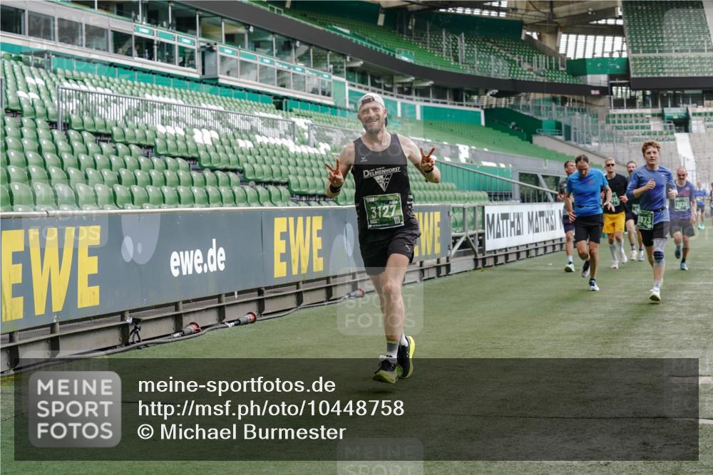 13.09.2026 - 21. swb-Marathon Bremen Michael Burmester http://msf.ph/oto/10448758 13.09.2026 12:47:58 Laufen im Stadion 382, 384, 604, 621, 826, 868, 889, 1349, 1554, 1872, 1925, 2021, 2266, 2538, 2605, 2646, 2844, 2956, 3110, 3118, 3127, 3196, 3242, 3284, 3297, 3424, 3466, 3520, 3794, 3910, 4025, 4236, 4239, 4614, 4712, 4729, 4777, 4808, 4992, 5725, 5803, 5976, 6025, 6053, 6058, 6686, 6708, 6784, 6815, 6951, 7064, 7102, 7399, 7538, 7636, 7803, 7814, 7871, 8060, 8334, 8611, 8621, 8706, 8877, 8973, 8980, 8981, 8983, 9010, 9035, 9061, 9429, 9544, 9689, 9813, 9918 meine-sportfotos.de