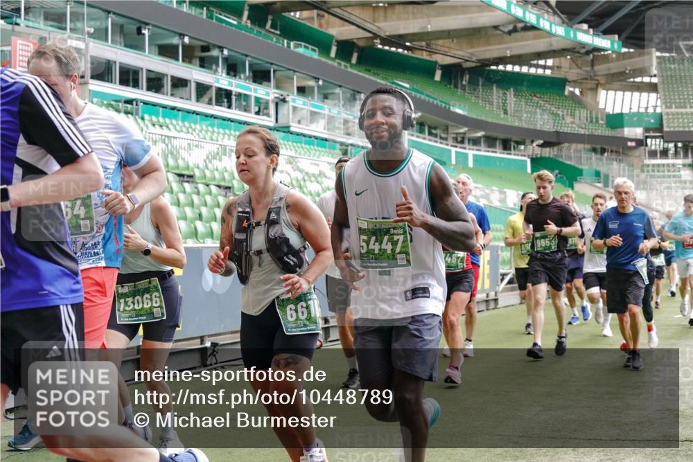 13.09.2026 - 21. swb-Marathon Bremen Michael Burmester http://msf.ph/oto/10448789 13.09.2026 13:08:56 Laufen im Stadion 383, 391, 532, 549, 551, 563, 625, 682, 800, 808, 809, 813, 884, 898, 911, 1025, 1072, 1124, 1150, 1173, 1210, 1285, 1289, 1322, 1364, 1395, 1398, 1532, 1559, 1688, 1831, 1880, 1899, 2003, 2041, 2208, 2215, 2229, 2243, 2366, 2380, 2405, 2413, 2429, 2441, 2467, 2471, 2492, 2525, 2565, 2594, 2611, 2635, 2692, 2727, 2782, 2802, 2823, 2831, 2841, 2866, 2897, 2930, 2931, 2941, 2949, 3032, 3316, 3327, 3333, 3398, 3437, 3707, 3769, 109 meine-sportfotos.de