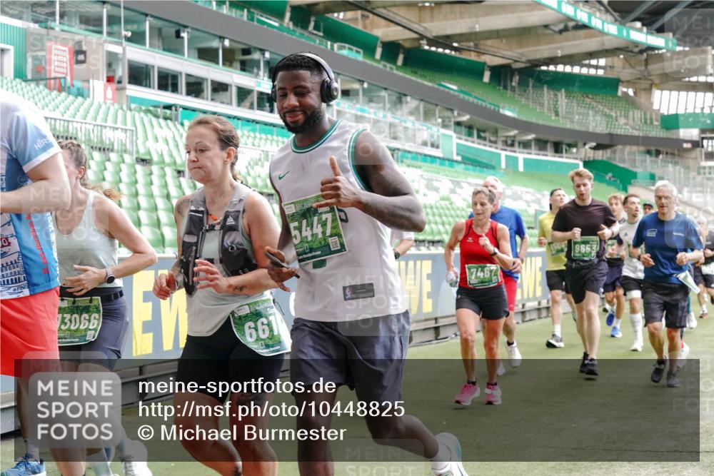 13.09.2026 - 21. swb-Marathon Bremen Michael Burmester http://msf.ph/oto/10448825 13.09.2026 13:08:56 Laufen im Stadion 383, 391, 532, 549, 551, 563, 625, 682, 800, 808, 809, 813, 884, 898, 911, 1025, 1072, 1124, 1150, 1173, 1210, 1285, 1289, 1322, 1364, 1395, 1398, 1532, 1559, 1688, 1831, 1880, 1899, 2003, 2041, 2208, 2215, 2229, 2243, 2366, 2380, 2405, 2413, 2429, 2441, 2467, 2471, 2492, 2525, 2565, 2594, 2611, 2635, 2692, 2727, 2782, 2802, 2823, 2831, 2841, 2866, 2897, 2930, 2931, 2941, 2949, 3032, 3316, 3327, 3333, 3398, 3437, 3707, 3769, 109 meine-sportfotos.de