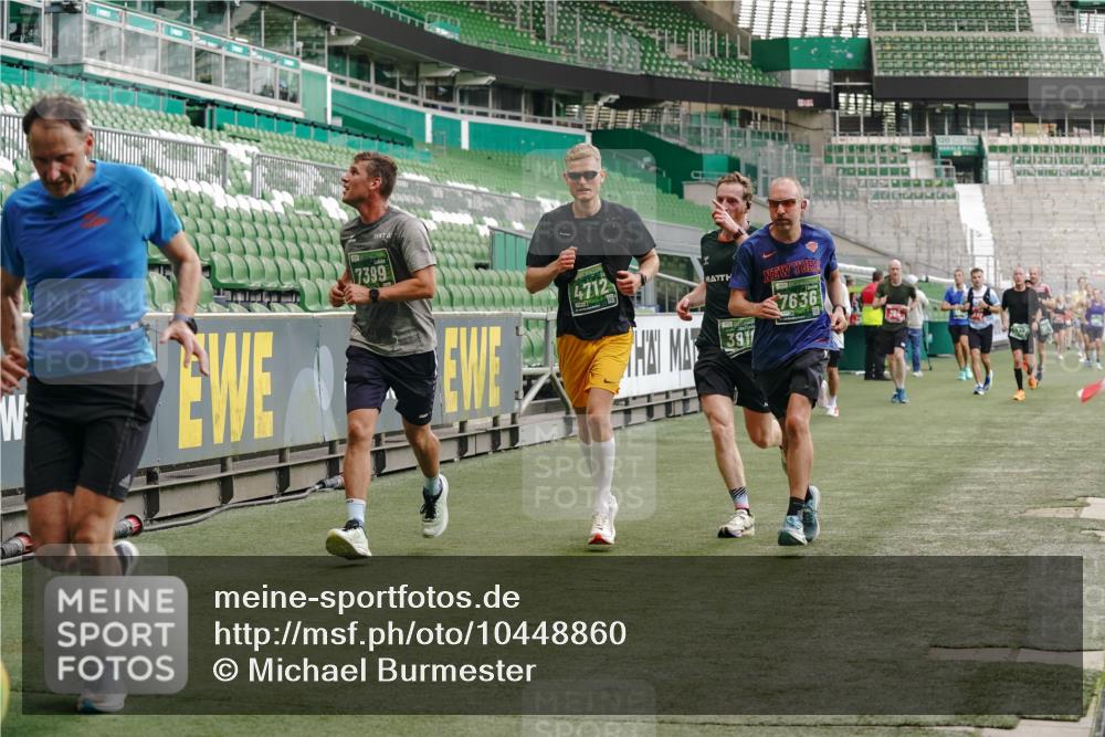 13.09.2026 - 21. swb-Marathon Bremen Michael Burmester http://msf.ph/oto/10448860 13.09.2026 12:48:02 Laufen im Stadion 382, 384, 621, 826, 868, 889, 1349, 1554, 1872, 1925, 2021, 2266, 2538, 2605, 2646, 2844, 2956, 3110, 3118, 3127, 3196, 3242, 3284, 3297, 3424, 3466, 3520, 3794, 3910, 4025, 4236, 4239, 4614, 4712, 4729, 4732, 4777, 4808, 4992, 5725, 5803, 5976, 6025, 6053, 6058, 6686, 6708, 6784, 6815, 6951, 7064, 7102, 7399, 7538, 7636, 7803, 7814, 7871, 8060, 8334, 8611, 8621, 8706, 8877, 8973, 8980, 8981, 8983, 9010, 9035, 9061, 9429, 9544, 9689, 9813, 9918 meine-sportfotos.de