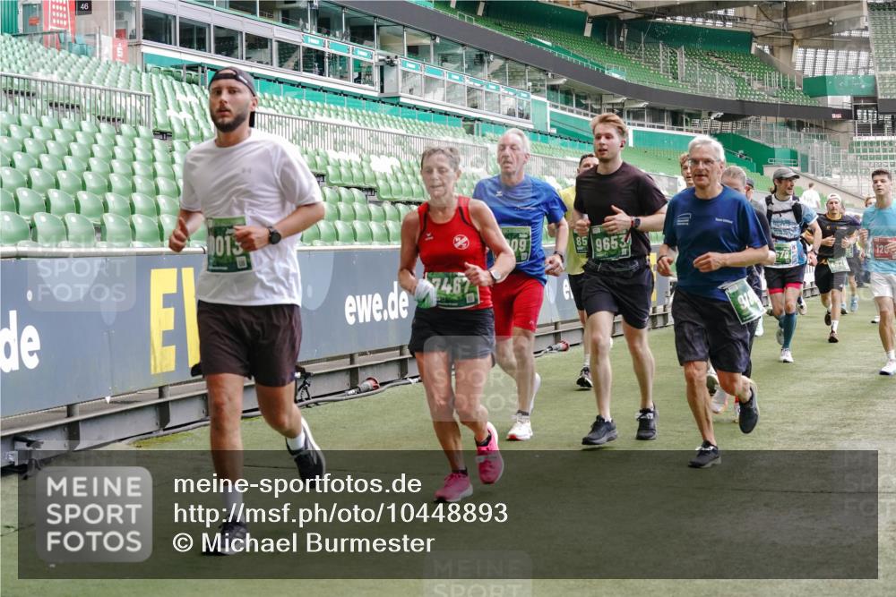 13.09.2026 - 21. swb-Marathon Bremen Michael Burmester http://msf.ph/oto/10448893 13.09.2026 13:08:57 Laufen im Stadion 383, 391, 532, 549, 551, 563, 625, 682, 800, 808, 809, 813, 884, 898, 911, 1025, 1072, 1124, 1150, 1173, 1210, 1285, 1289, 1322, 1364, 1395, 1398, 1532, 1559, 1688, 1831, 1880, 1899, 2003, 2041, 2208, 2215, 2229, 2243, 2366, 2380, 2405, 2413, 2429, 2441, 2467, 2471, 2492, 2525, 2565, 2594, 2611, 2635, 2692, 2727, 2782, 2802, 2823, 2831, 2841, 2866, 2897, 2930, 2931, 2941, 2949, 3032, 3316, 3327, 3333, 3398, 3437, 3707, 3769, 109 meine-sportfotos.de
