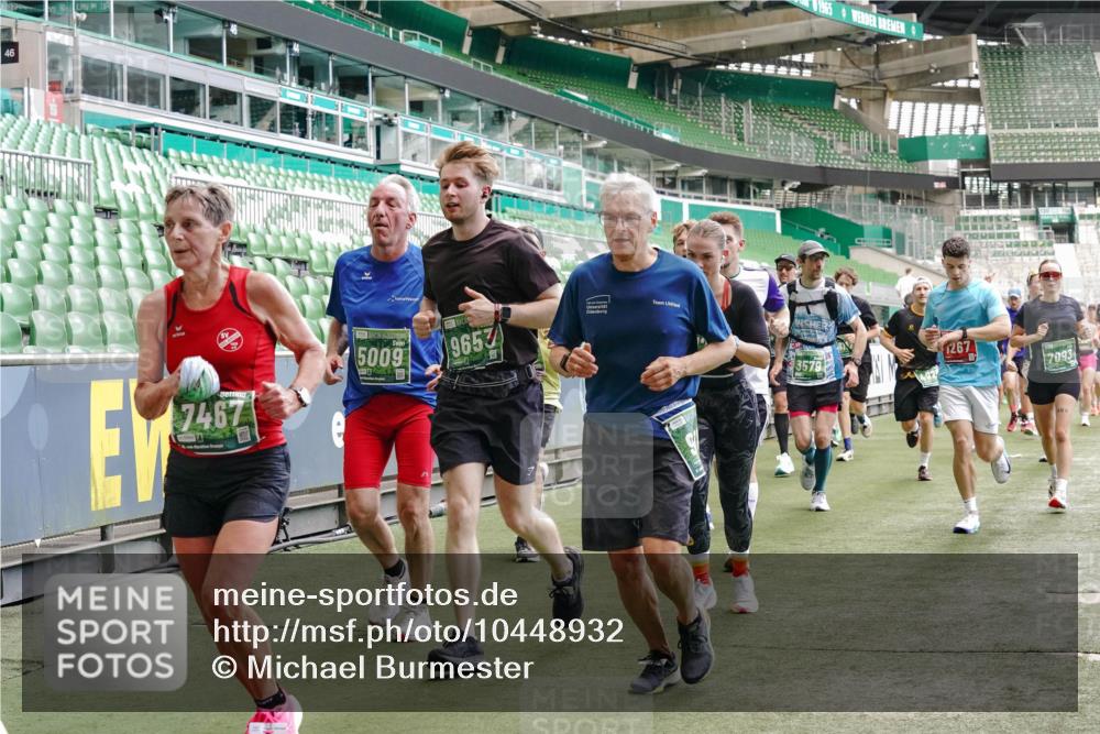 13.09.2026 - 21. swb-Marathon Bremen Michael Burmester http://msf.ph/oto/10448932 13.09.2026 13:08:58 Laufen im Stadion 383, 391, 532, 549, 551, 563, 625, 800, 808, 809, 813, 884, 898, 911, 1025, 1072, 1124, 1150, 1173, 1210, 1285, 1289, 1322, 1364, 1395, 1398, 1532, 1559, 1688, 1831, 1880, 1899, 2003, 2041, 2208, 2215, 2229, 2232, 2243, 2366, 2380, 2405, 2413, 2429, 2441, 2467, 2471, 2492, 2525, 2565, 2594, 2611, 2635, 2692, 2727, 2782, 2802, 2823, 2831, 2841, 2866, 2897, 2930, 2931, 2941, 2949, 3032, 3316, 3327, 3333, 3398, 3437, 3707, 3769, 109 meine-sportfotos.de