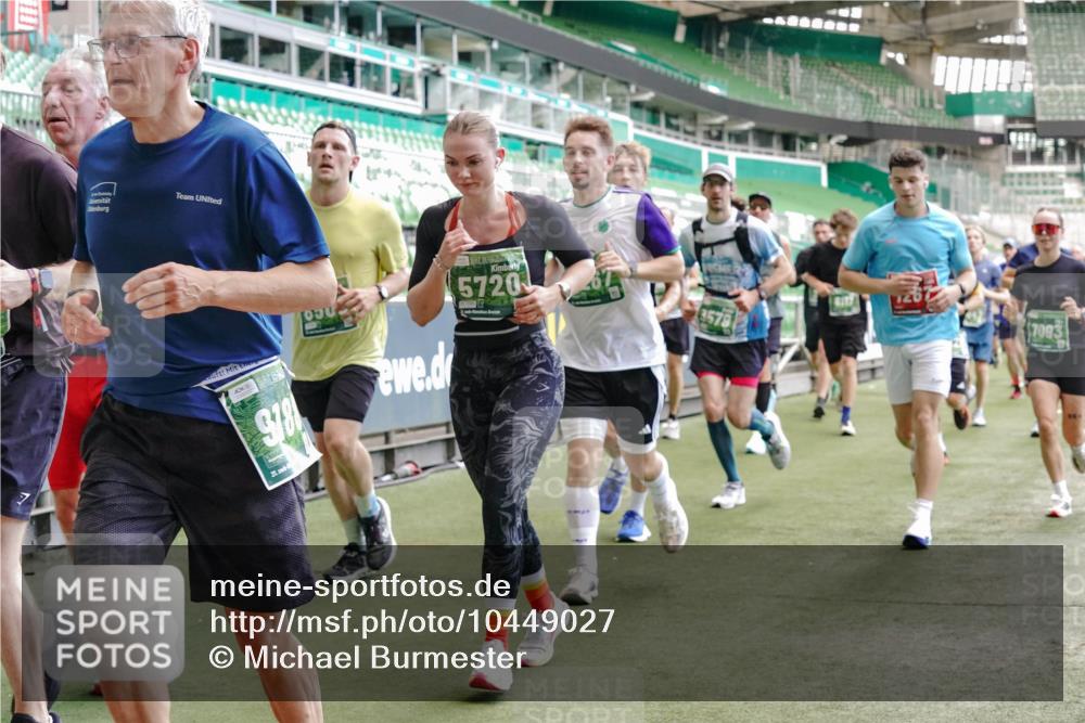 13.09.2026 - 21. swb-Marathon Bremen Michael Burmester http://msf.ph/oto/10449027 13.09.2026 13:08:59 Laufen im Stadion 164, 383, 391, 532, 549, 551, 563, 625, 800, 808, 809, 813, 884, 898, 911, 1025, 1072, 1124, 1150, 1173, 1210, 1285, 1289, 1322, 1364, 1395, 1398, 1532, 1559, 1688, 1831, 1880, 1899, 2003, 2041, 2208, 2215, 2229, 2232, 2243, 2366, 2380, 2405, 2413, 2429, 2441, 2467, 2471, 2492, 2525, 2565, 2594, 2611, 2635, 2692, 2727, 2782, 2802, 2823, 2831, 2841, 2866, 2897, 2930, 2931, 2941, 2949, 3032, 3316, 3327, 3333, 3398, 3437, 3707, 3769, 109 meine-sportfotos.de