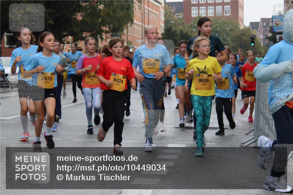 13.09.2026 - Kiel Lauf Markus Tischler http://msf.ph/oto/10449034 13.09.2026 08:55:51 Fleethörn 38, 2478, 8094, 9176, 139, 8424, 38, 9562, 6807, 38, 9626, 482, 8056 meine-sportfotos.de