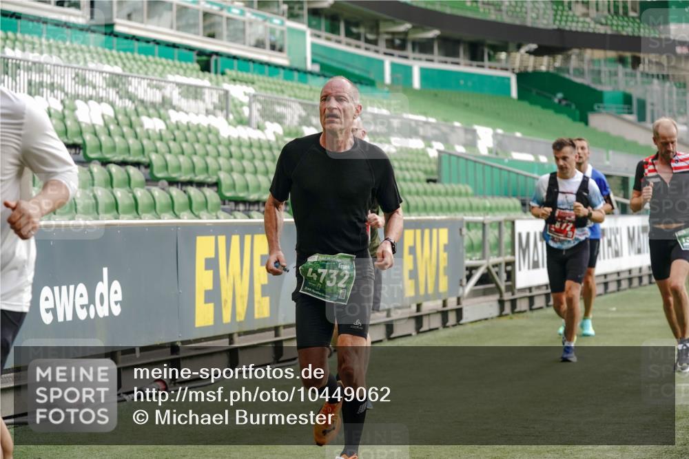 13.09.2026 - 21. swb-Marathon Bremen Michael Burmester http://msf.ph/oto/10449062 13.09.2026 12:48:11 Laufen im Stadion 382, 384, 572, 621, 826, 868, 889, 1349, 1554, 1872, 1925, 2266, 2538, 2605, 2646, 2844, 2956, 3110, 3118, 3127, 3196, 3242, 3276, 3284, 3297, 3424, 3466, 3520, 3794, 3910, 4025, 4082, 4239, 4614, 4712, 4729, 4732, 4808, 4992, 5424, 5517, 5725, 5803, 5976, 6025, 6053, 6058, 6686, 6708, 6784, 6951, 7064, 7102, 7399, 7538, 7636, 7803, 7814, 7871, 7876, 8060, 8334, 8611, 8621, 8706, 8877, 8973, 8980, 8981, 9010, 9035, 9061, 9429, 9689, 9813, 9918 meine-sportfotos.de