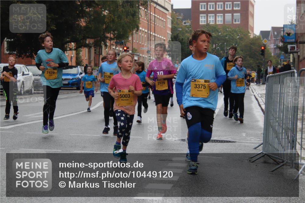 13.09.2026 - Kiel Lauf Markus Tischler http://msf.ph/oto/10449120 13.09.2026 08:56:30 Fleethörn 7479, 613, 1520, 2128, 138, 5003, 2129, 3375, 10428, 11673 meine-sportfotos.de