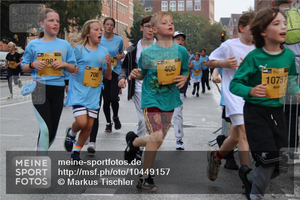 13.09.2026 - Kiel Lauf Markus Tischler http://msf.ph/oto/10449157 13.09.2026 08:56:43 Fleethörn 4383, 384, 98, 4, 38, 700, 14, 406, 6459, 10757 meine-sportfotos.de