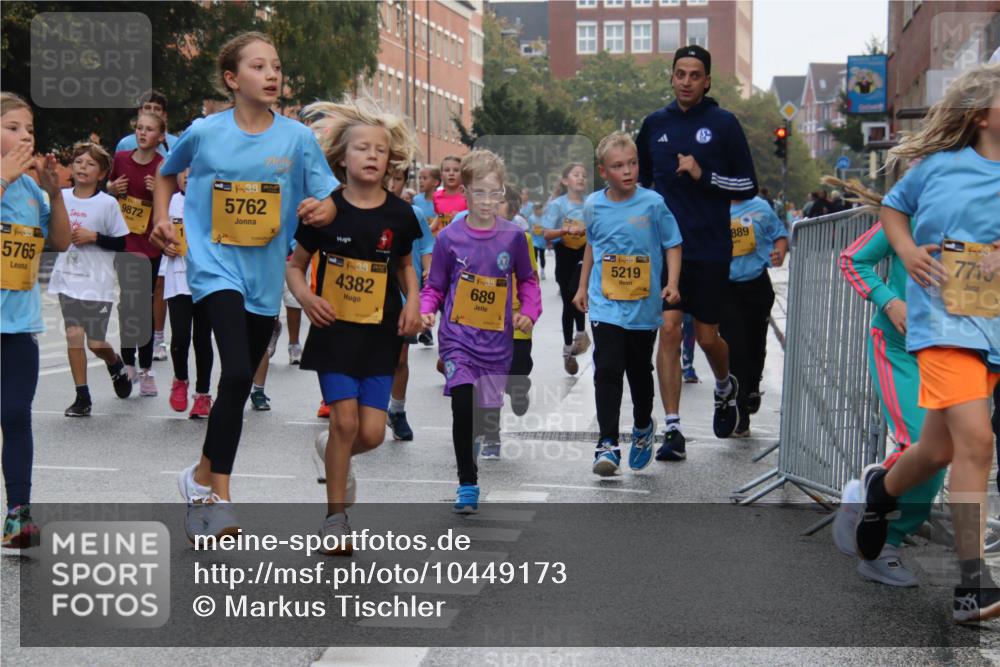 13.09.2026 - Kiel Lauf Markus Tischler http://msf.ph/oto/10449173 13.09.2026 08:56:50 Fleethörn 38, 5765, 9872, 38, 5762, 4382, 5219, 38, 689, 889, 7713 meine-sportfotos.de