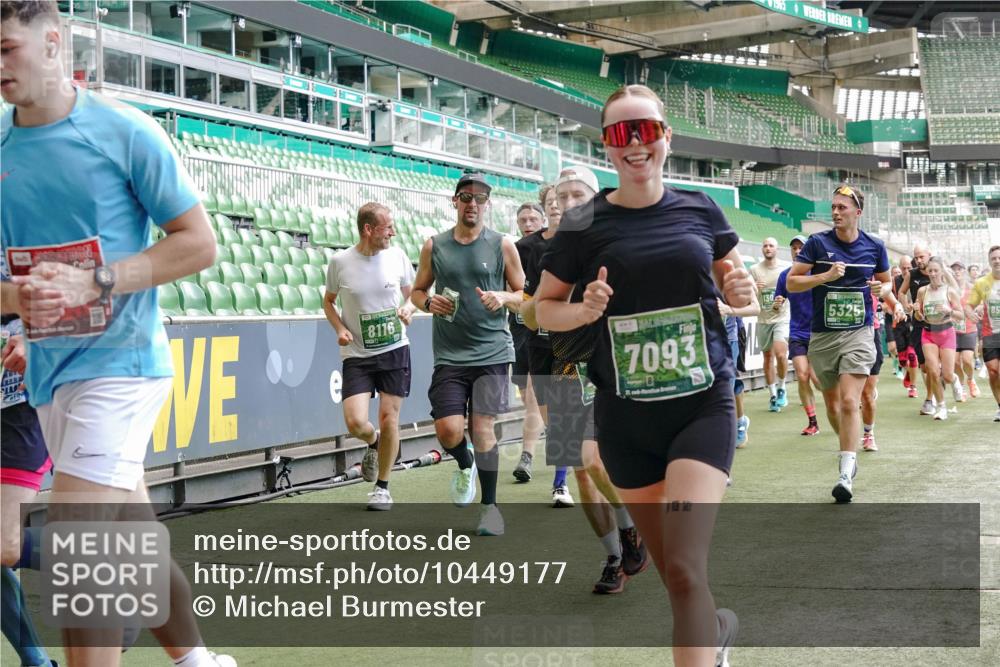 13.09.2026 - 21. swb-Marathon Bremen Michael Burmester http://msf.ph/oto/10449177 13.09.2026 13:09:01 Laufen im Stadion 164, 383, 391, 448, 532, 549, 551, 563, 625, 800, 808, 809, 813, 884, 898, 911, 1025, 1072, 1124, 1150, 1173, 1210, 1285, 1289, 1322, 1364, 1395, 1398, 1559, 1688, 1831, 1880, 1899, 2003, 2041, 2208, 2215, 2229, 2232, 2243, 2366, 2380, 2405, 2413, 2429, 2441, 2467, 2471, 2492, 2525, 2565, 2573, 2594, 2611, 2635, 2692, 2727, 2782, 2802, 2823, 2831, 2841, 2866, 2897, 2930, 2931, 2941, 3032, 3316, 3327, 3333, 3398, 3437, 3707, 3769, 109 meine-sportfotos.de
