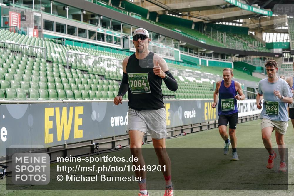 13.09.2026 - 21. swb-Marathon Bremen Michael Burmester http://msf.ph/oto/10449201 13.09.2026 12:48:17 Laufen im Stadion 382, 384, 524, 572, 621, 826, 868, 889, 1349, 1554, 1872, 1925, 2266, 2287, 2538, 2605, 2646, 2844, 2956, 3110, 3118, 3127, 3197, 3242, 3276, 3284, 3297, 3424, 3466, 3520, 3794, 3910, 4025, 4082, 4239, 4614, 4712, 4729, 4732, 4808, 4898, 4992, 5424, 5517, 5725, 5803, 5976, 6025, 6058, 6692, 6708, 6784, 6951, 7064, 7102, 7399, 7538, 7636, 7803, 7814, 7871, 7876, 8060, 8611, 8621, 8706, 8877, 8973, 8980, 8981, 9010, 9035, 9061, 9429, 9689, 9918 meine-sportfotos.de