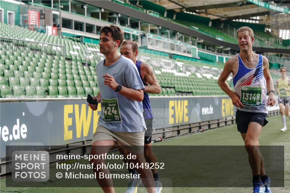 13.09.2026 - 21. swb-Marathon Bremen Michael Burmester http://msf.ph/oto/10449252 13.09.2026 12:48:18 Laufen im Stadion 382, 384, 524, 572, 621, 826, 868, 889, 1349, 1554, 1872, 1925, 2266, 2287, 2538, 2605, 2646, 2844, 2956, 3110, 3118, 3127, 3197, 3242, 3276, 3284, 3297, 3424, 3466, 3520, 3794, 3910, 4025, 4082, 4239, 4614, 4712, 4729, 4732, 4808, 4898, 4992, 5424, 5517, 5725, 5803, 5976, 6025, 6058, 6692, 6708, 6784, 6951, 7064, 7102, 7399, 7538, 7636, 7803, 7871, 7876, 8060, 8611, 8621, 8706, 8877, 8973, 8980, 8981, 9010, 9035, 9061, 9429, 9689, 9918 meine-sportfotos.de