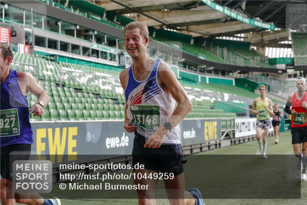 13.09.2026 - 21. swb-Marathon Bremen Michael Burmester http://msf.ph/oto/10449259 13.09.2026 12:48:19 Laufen im Stadion 382, 384, 524, 572, 621, 826, 868, 889, 1349, 1554, 1872, 1925, 2266, 2287, 2538, 2605, 2646, 2844, 2956, 3110, 3118, 3127, 3197, 3242, 3276, 3284, 3297, 3424, 3466, 3520, 3794, 3910, 4025, 4082, 4239, 4614, 4712, 4729, 4732, 4808, 4898, 4992, 5424, 5517, 5725, 5803, 5976, 6025, 6058, 6692, 6708, 6784, 6951, 7064, 7102, 7399, 7538, 7636, 7803, 7871, 7876, 8060, 8611, 8621, 8706, 8877, 8973, 8980, 8981, 9010, 9035, 9061, 9429, 9689, 9918 meine-sportfotos.de