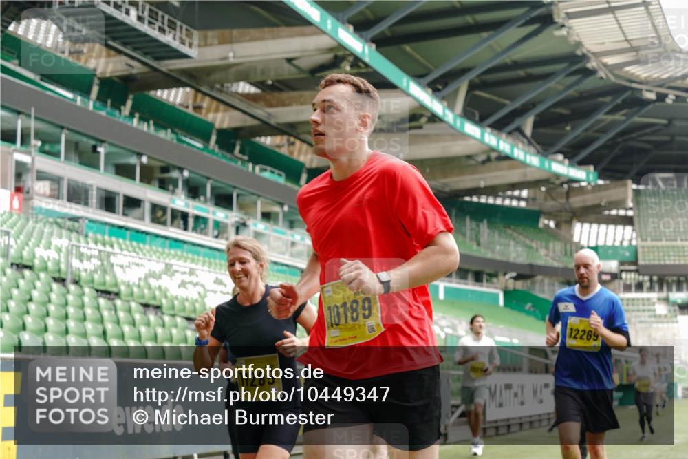 13.09.2026 - 21. swb-Marathon Bremen Michael Burmester http://msf.ph/oto/10449347 13.09.2026 10:30:40 Laufen im Stadion 10141, 10146, 10162, 10174, 10183, 10193, 10218, 10222, 10227, 10233, 10253, 10281, 10284, 10304, 10334, 10339, 10359, 10381, 10392, 10426, 10448, 10452, 10467, 10471, 10478, 10479, 10515, 10537, 10577, 10579, 10585, 10588, 10626, 10641, 10652, 10684, 10685, 10708, 10714, 10734, 10757, 10761, 10764, 10765, 10780, 10808, 10821, 10822, 10825, 10827, 10837, 10838, 10862, 10863, 10884, 10886, 10887, 10906, 10966, 10984, 11002, 11038, 11109, 11350, 11379 meine-sportfotos.de