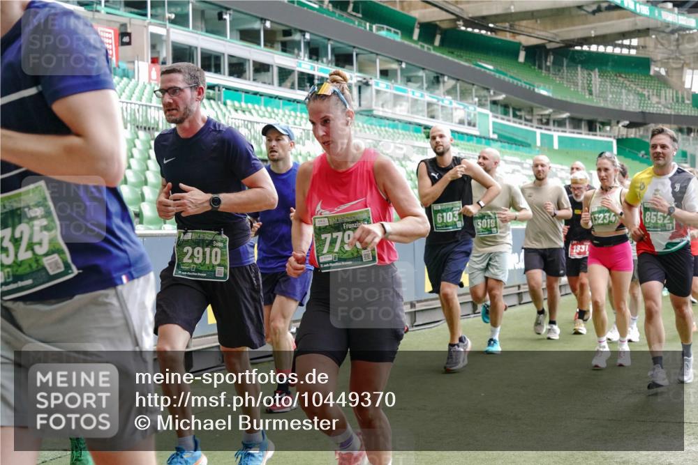 13.09.2026 - 21. swb-Marathon Bremen Michael Burmester http://msf.ph/oto/10449370 13.09.2026 13:09:05 Laufen im Stadion 164, 383, 391, 448, 532, 549, 551, 563, 625, 800, 808, 813, 884, 898, 911, 1025, 1072, 1124, 1150, 1210, 1285, 1289, 1395, 1398, 1559, 1688, 1831, 1880, 1899, 2003, 2041, 2208, 2215, 2229, 2232, 2243, 2366, 2380, 2405, 2413, 2429, 2441, 2467, 2471, 2525, 2565, 2573, 2594, 2611, 2635, 2692, 2717, 2727, 2782, 2802, 2823, 2831, 2841, 2866, 2897, 2930, 2931, 2941, 3032, 3291, 3316, 3327, 3333, 3398, 3437, 3707, 3769, 109 meine-sportfotos.de