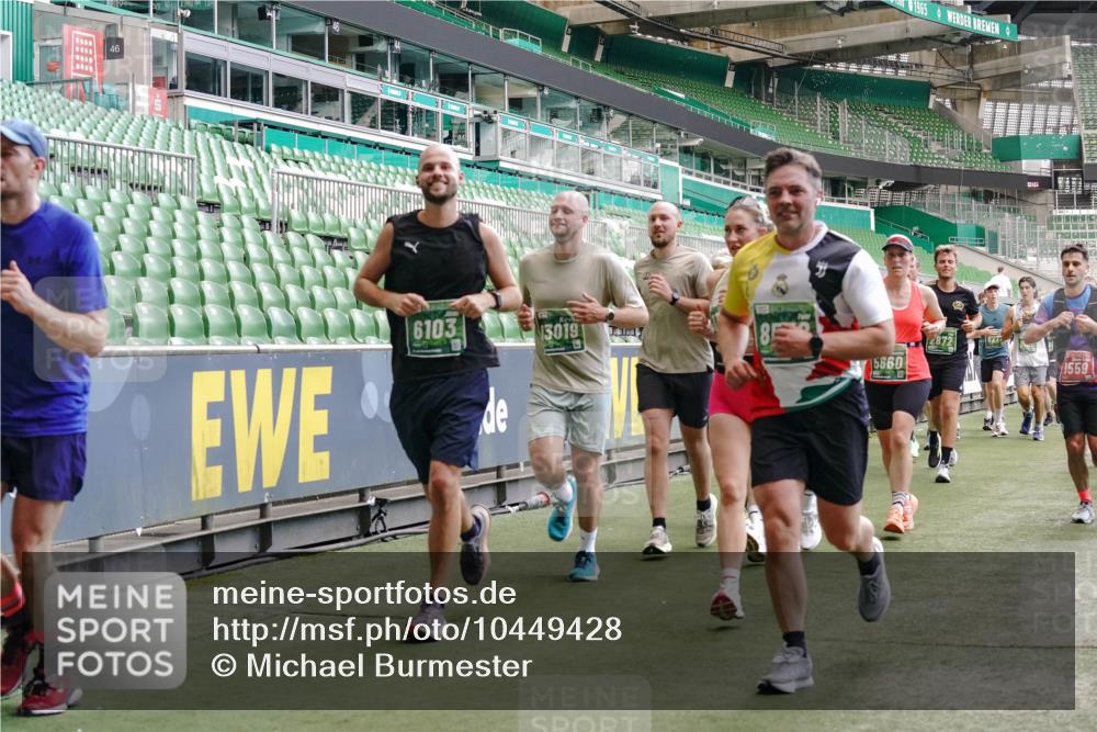13.09.2026 - 21. swb-Marathon Bremen Michael Burmester http://msf.ph/oto/10449428 13.09.2026 13:09:06 Laufen im Stadion 164, 383, 391, 448, 532, 549, 551, 563, 625, 800, 808, 813, 884, 898, 911, 1025, 1072, 1124, 1150, 1210, 1285, 1289, 1395, 1398, 1559, 1688, 1831, 1880, 1899, 2003, 2041, 2208, 2215, 2229, 2232, 2243, 2366, 2380, 2405, 2413, 2429, 2441, 2467, 2471, 2525, 2565, 2573, 2594, 2611, 2635, 2692, 2717, 2727, 2782, 2802, 2823, 2831, 2841, 2866, 2897, 2930, 2931, 2941, 3032, 3291, 3316, 3327, 3333, 3398, 3437, 3707, 3769, 109 meine-sportfotos.de