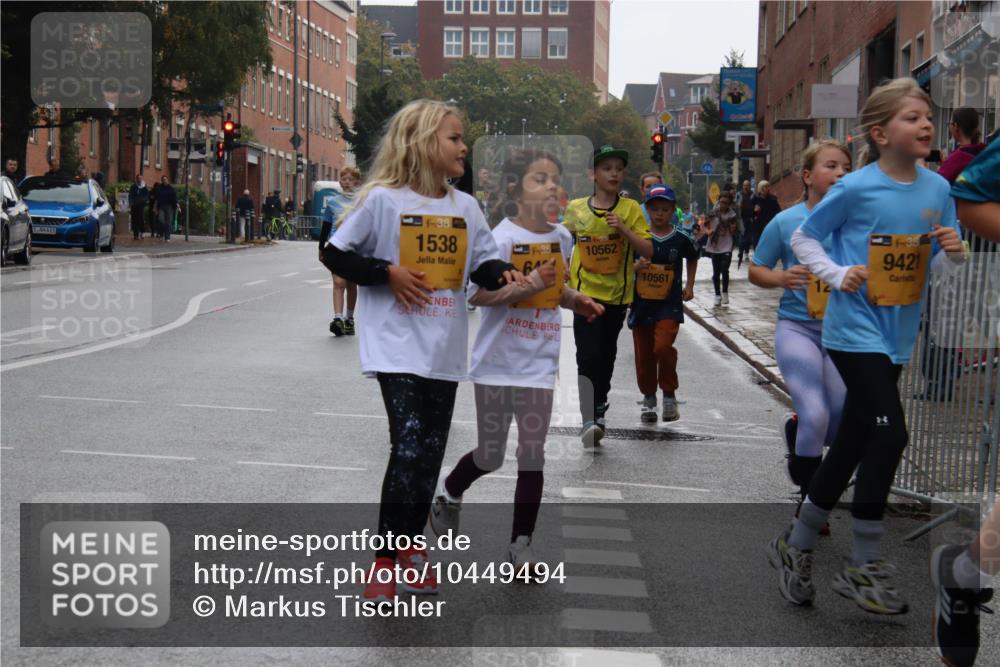 13.09.2026 - Kiel Lauf Markus Tischler http://msf.ph/oto/10449494 13.09.2026 08:59:17 Fleethörn 611, 38, 1538, 10562, 10561, 39, 9421 meine-sportfotos.de