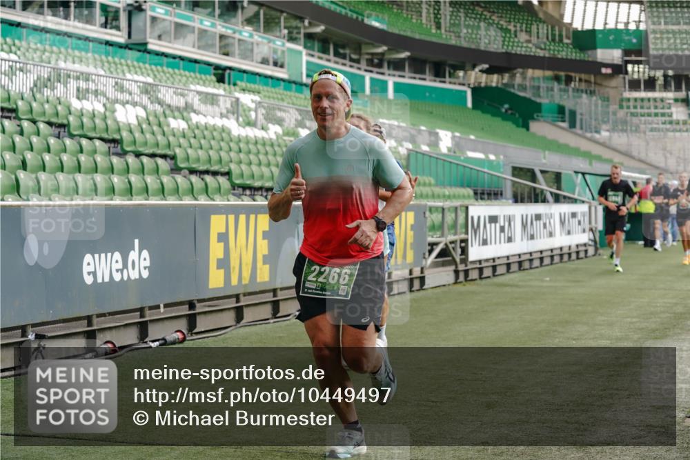 13.09.2026 - 21. swb-Marathon Bremen Michael Burmester http://msf.ph/oto/10449497 13.09.2026 12:48:27 Laufen im Stadion 382, 384, 524, 572, 621, 826, 889, 899, 1349, 1554, 1723, 1872, 1925, 2266, 2287, 2605, 2646, 2844, 2956, 3043, 3110, 3118, 3127, 3197, 3242, 3276, 3284, 3297, 3424, 3466, 3520, 3794, 3910, 3973, 4025, 4082, 4239, 4247, 4614, 4712, 4729, 4732, 4808, 4852, 4898, 4992, 5424, 5517, 5648, 5725, 5803, 5976, 6025, 6058, 6692, 6708, 6784, 6951, 7064, 7102, 7399, 7538, 7636, 7803, 7876, 8060, 8611, 8621, 8706, 8877, 8973, 8980, 8981, 9010, 9035, 9061, 9429, 9689, 9918 meine-sportfotos.de