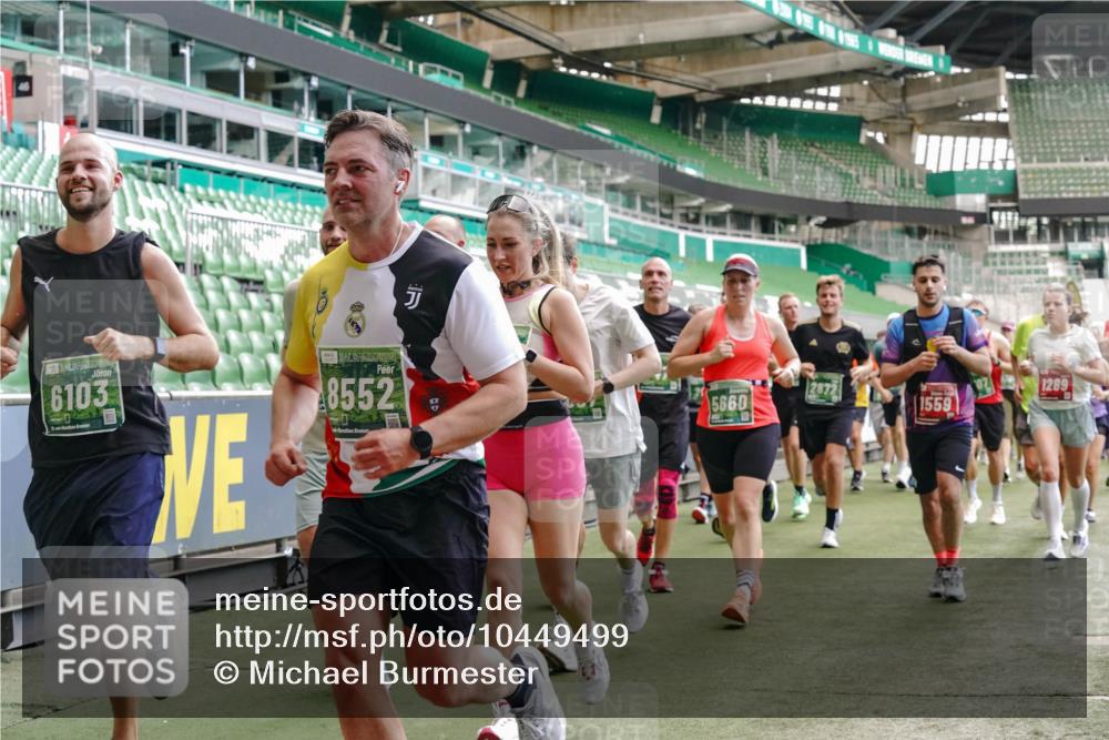 13.09.2026 - 21. swb-Marathon Bremen Michael Burmester http://msf.ph/oto/10449499 13.09.2026 13:09:07 Laufen im Stadion 164, 383, 391, 448, 532, 549, 551, 563, 625, 800, 808, 813, 869, 884, 898, 911, 1025, 1072, 1124, 1150, 1210, 1285, 1289, 1395, 1398, 1559, 1688, 1831, 1880, 1899, 2003, 2041, 2208, 2215, 2229, 2232, 2243, 2366, 2380, 2413, 2429, 2441, 2467, 2471, 2525, 2573, 2594, 2611, 2635, 2692, 2717, 2727, 2782, 2802, 2823, 2831, 2841, 2866, 2897, 2930, 2931, 2941, 3032, 3291, 3316, 3327, 3333, 3398, 3437, 3707, 3769, 109 meine-sportfotos.de